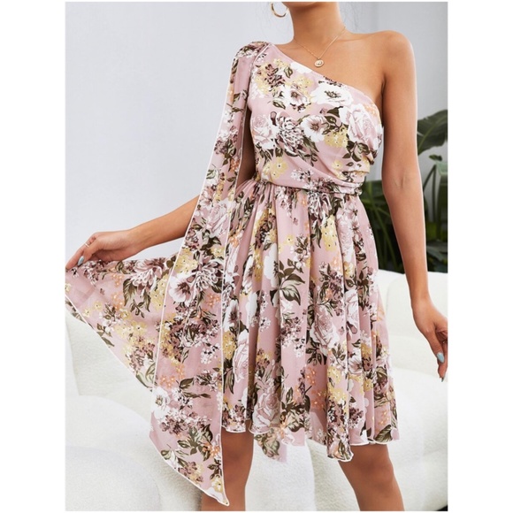BellanBlue Dresses & Skirts - Bohemian Blush Pink Floral Print One Shoulder Mini Dress